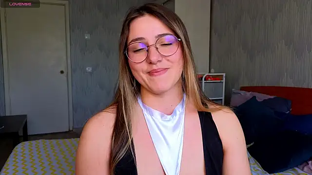 sophia euphoriaa online show from 8, 5, 2026