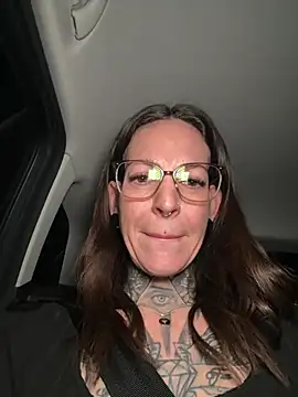 BrownieyQueen online show from 12, 1, 2026