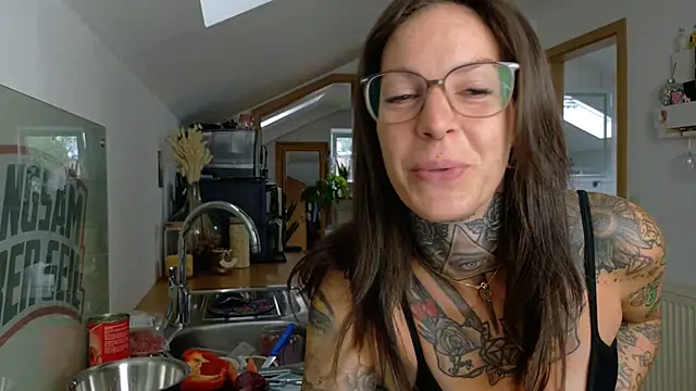 BrownieyQueen online show from 1, 7, 2026