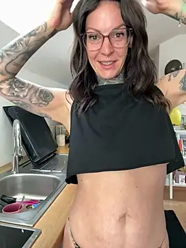 BrownieyQueen online show from 14, 6, 2026