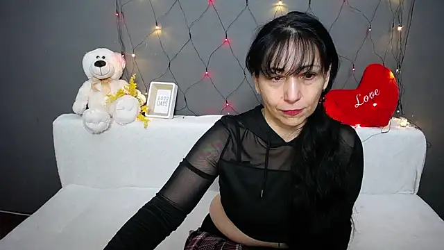 Snapshot of LiluGrants chatting on 5, 2, 2026 LiluGrants online show from 5, 2, 2026