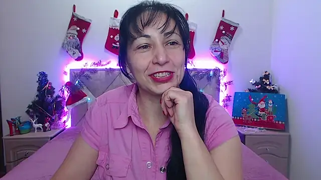 Snapshot of LiluGrants chatting on 14, 12, 2025 LiluGrants online show from 14, 12, 2025