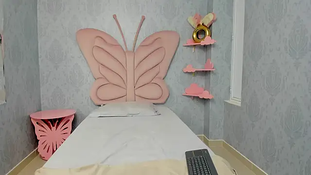 MaddyCute4u online show from 24, 2, 2025