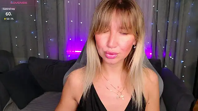 Snapshot of MilaBott chatting on 5, 5, 2026 MilaBott online show from 5, 5, 2026