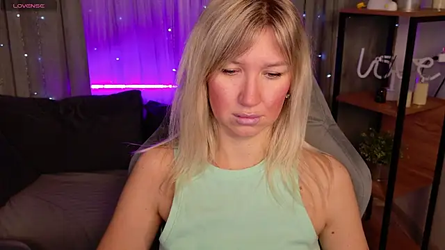 MilaBott online show from 14, 11, 2025