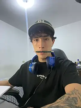 gojo satoru 18 online show from 27, 4, 2026