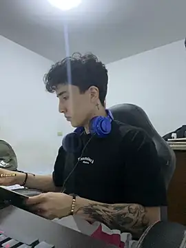 gojo satoru 18 online show from 9, 2, 2026