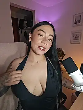Snapshot of helena_smith chatting on 16, 5, 2026 helena smith online show from 16, 5, 2026