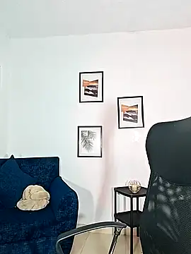 helena smith online show from 18, 10, 2025