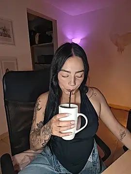 Snapshot of helena_smith chatting on 12, 6, 2026 helena smith online show from 12, 6, 2026