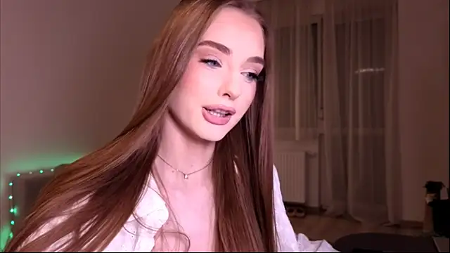 Snapshot of petitegonwiild chatting on 29, 6, 2026 petitegonwiild online show from 29, 6, 2026