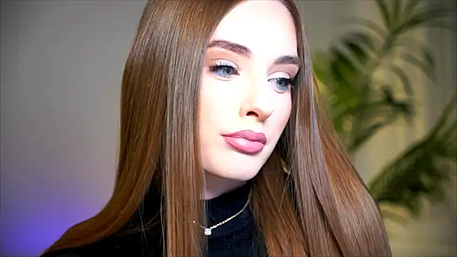 Snapshot of petitegonwiild chatting on 1, 12, 2025 petitegonwiild online show from 1, 12, 2025