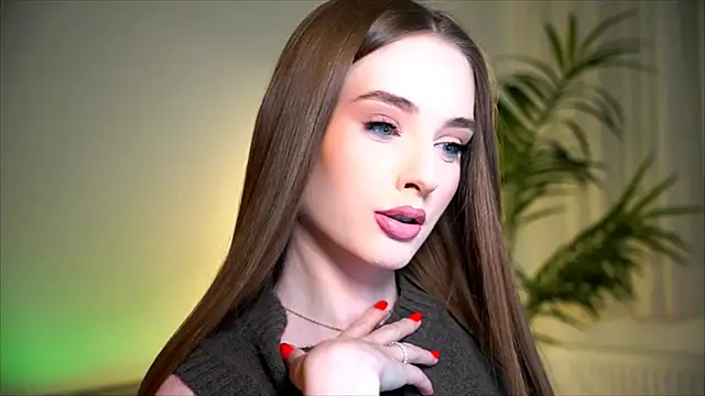 Snapshot of petitegonwiild chatting on 29, 10, 2025 petitegonwiild online show from 29, 10, 2025