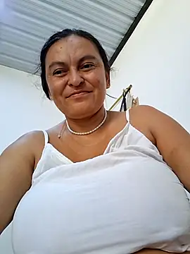 Horny-Mommy-Dirty online show from 5, 4, 2026