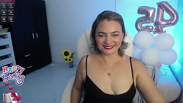 Snapshot of Chiraz_hasnaa chatting on 12, 1, 2025 Chiraz hasnaa online show from 12, 1, 2025
