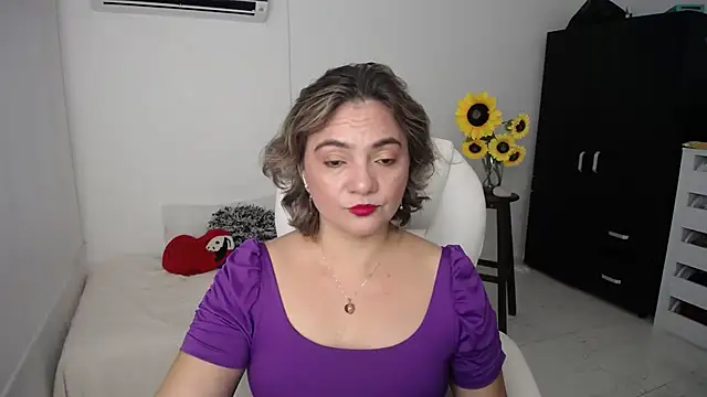 Snapshot of Chiraz_hasnaa chatting on 22, 3, 2025 Chiraz hasnaa online show from 22, 3, 2025