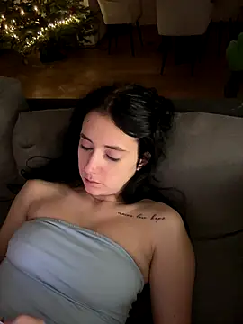 Lena Lang online show from 4, 12, 2025