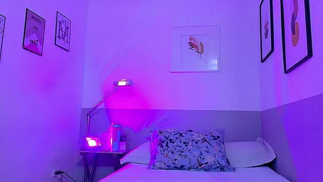 Beautifulskinny18 online show from 14, 7, 2026