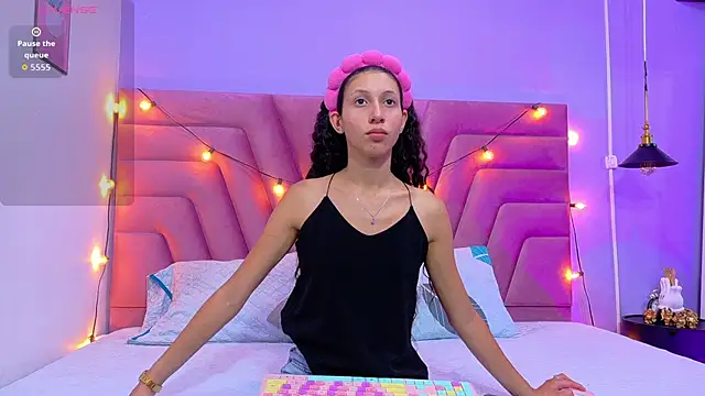 Beautifulskinny18 online show from 14, 10, 2025