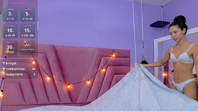 Beautifulskinny18 online show from 13, 11, 2025