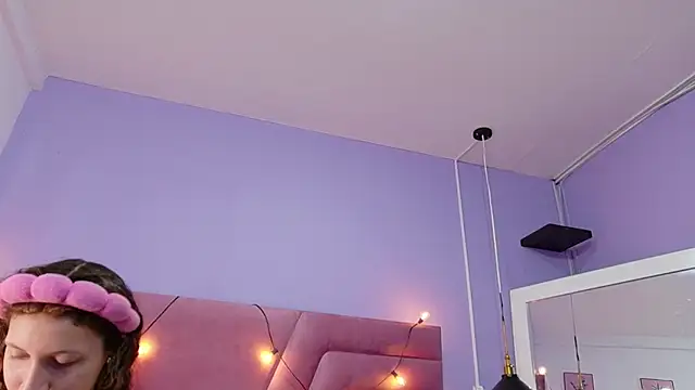 Beautifulskinny18 online show from 10, 2, 2026