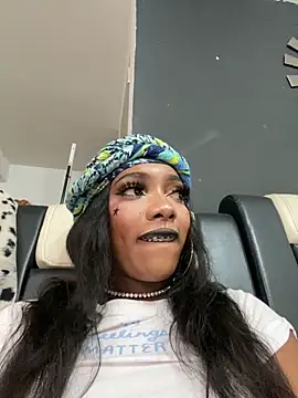 TIFFANYYSTAR online show from 10, 11, 2025