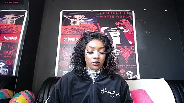 TIFFANYYSTAR online show from 18, 3, 2025