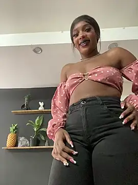 TIFFANYYSTAR online show from 8, 10, 2025