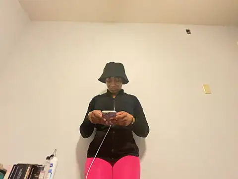 Snapshot of wynterheat chatting on 9, 2, 2025 wynterheat online show from 9, 2, 2025