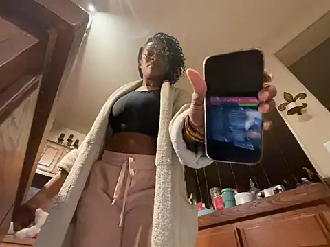 Snapshot of wynterheat chatting on 5, 3, 2025 wynterheat online show from 5, 3, 2025