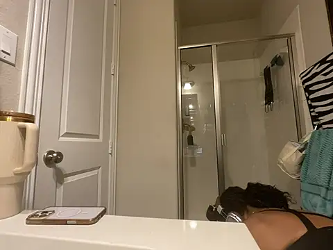 Snapshot of wynterheat chatting on 4, 7, 2026 wynterheat online show from 4, 7, 2026