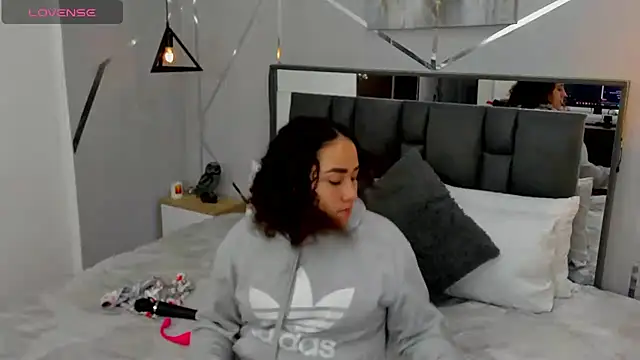 Ayla martinez online show from 28, 2, 2025