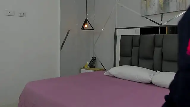 Ayla martinez online show from 14, 3, 2025
