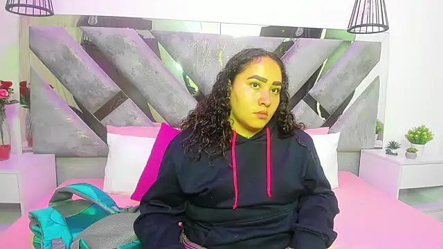 Ayla martinez online show from 10, 9, 2025