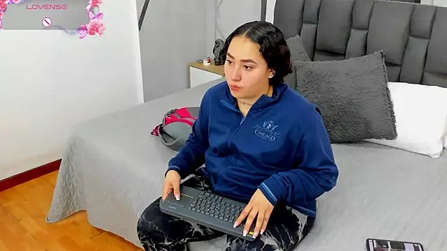 Ayla martinez online show from 5, 3, 2025