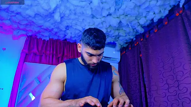 Rich boy01 online show from 19, 5, 2026