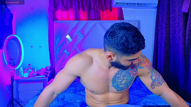 Rich boy01 online show from 13, 5, 2026
