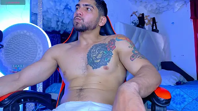 Snapshot of Rich_boy01 chatting on 26, 11, 2025 Rich boy01 online show from 26, 11, 2025