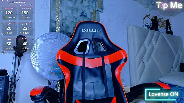 Snapshot of Rich_boy01 chatting on 25, 11, 2025 Rich boy01 online show from 25, 11, 2025