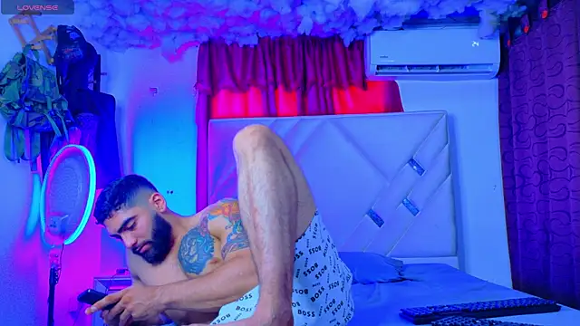 Rich boy01 online show from 29, 5, 2026