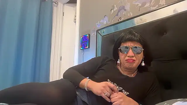 femsissyash online show from 21, 2, 2026