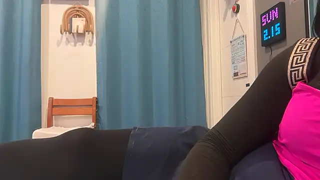 femsissyash online show from 15, 2, 2026