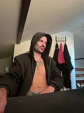 Snapshot of Greyoff chatting on 20, 6, 2026 Greyoff online show from 20, 6, 2026