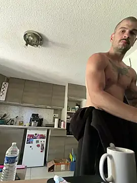 Snapshot of Greyoff chatting on 22, 5, 2026 Greyoff online show from 22, 5, 2026