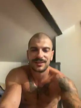 Snapshot of Greyoff chatting on 23, 6, 2026 Greyoff online show from 23, 6, 2026