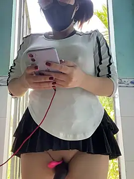 Bella cum online show from 14, 3, 2025