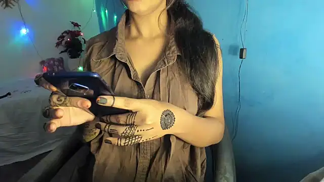 Snapshot of aarjulove chatting on 6, 11, 2025 aarjulove online show from 6, 11, 2025