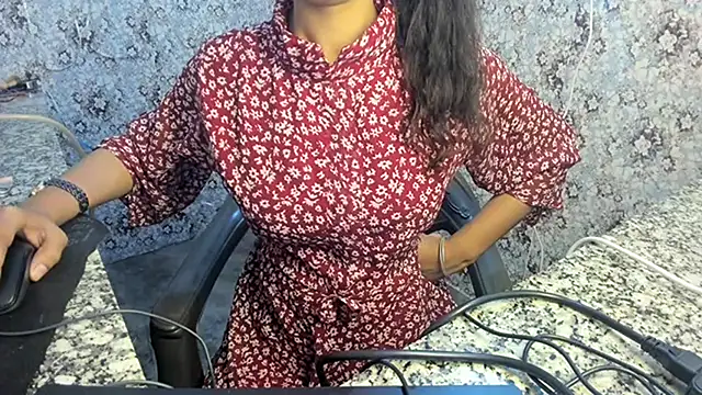 aarjulove online show from 18, 2, 2025