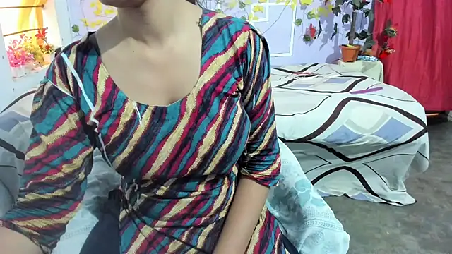 Snapshot of aarjulove chatting on 22, 5, 2026 aarjulove online show from 22, 5, 2026