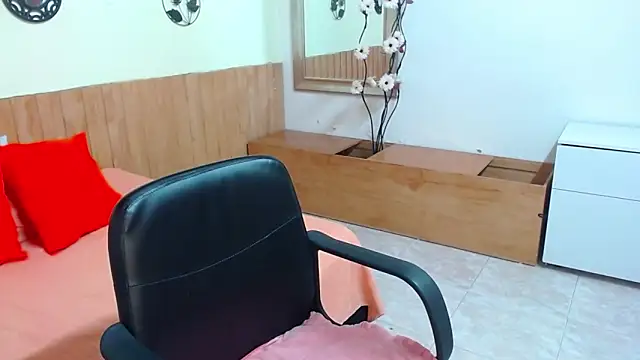 Suxxxy  online show from 14, 11, 2025